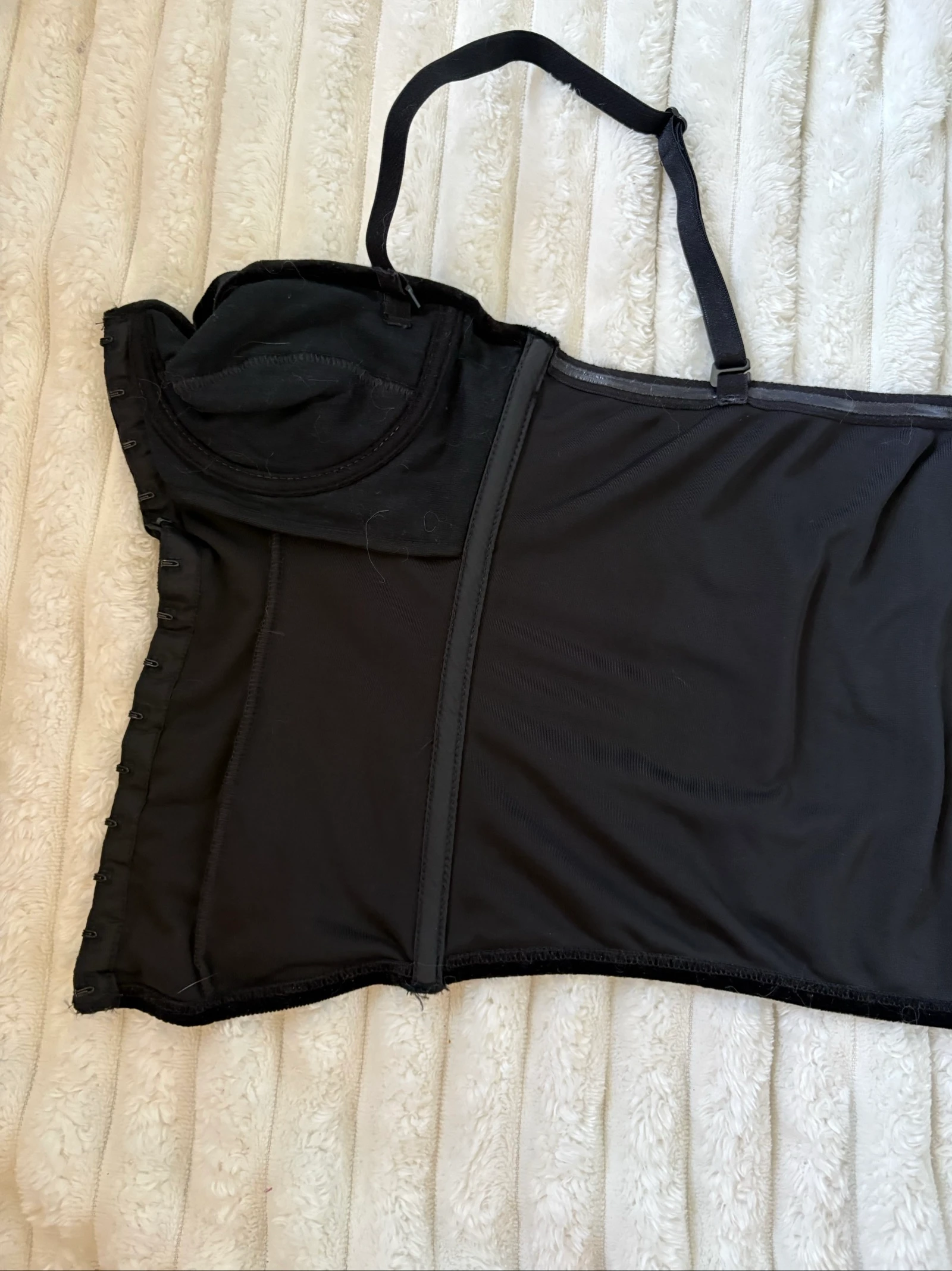 Bustier con corsé y lentejuelas – photo 5